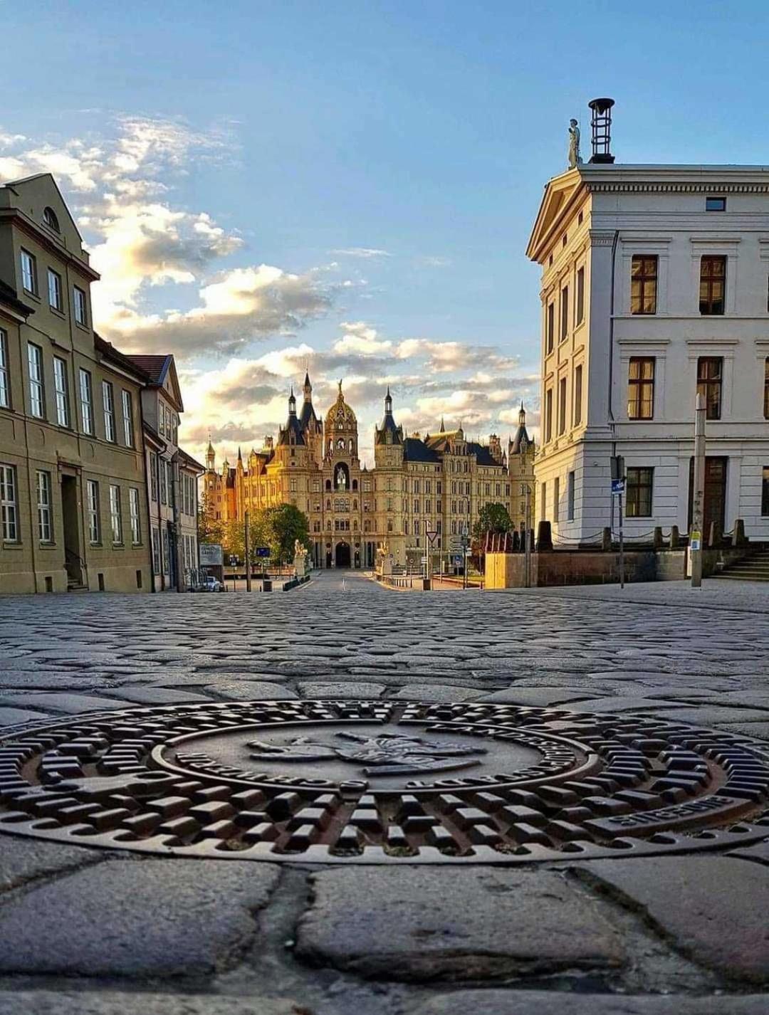 Stilvolle Ferienwohnung Am Stadthafen Schwerin Schwerin  Dış mekan fotoğraf